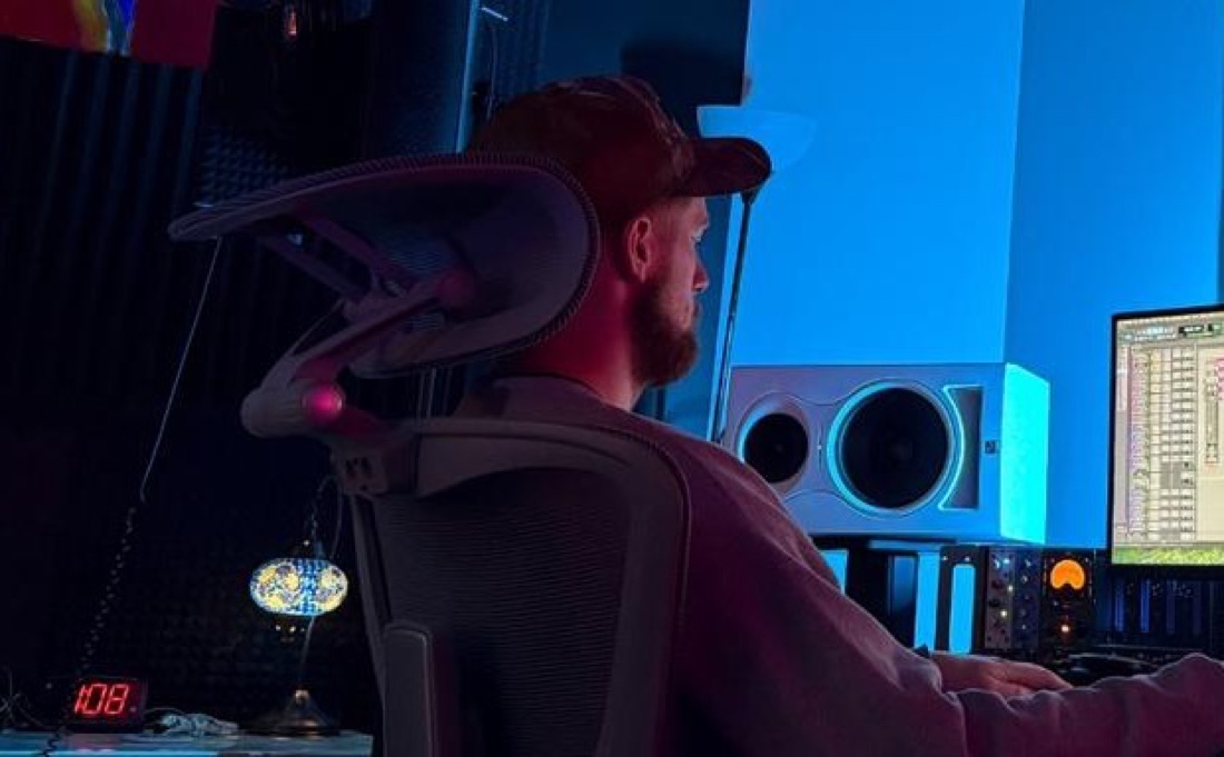 Dillon Coomer at the mix desk at Stratosphere Records.